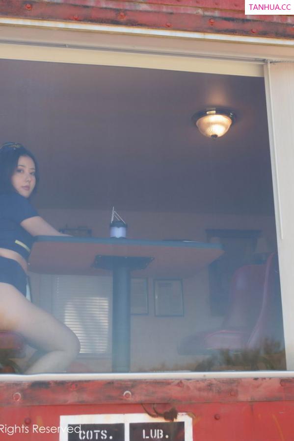 汤曼玲 玛鲁娜 [XIUREN]高清写真图 2019.10.28 Manuela玛鲁娜第35张图片